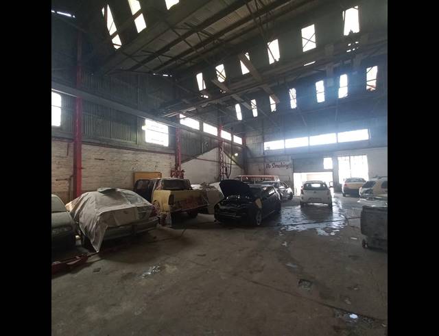 995M² WAREHOUSE FOR SALE IN JOHANNESBURG CENTRAL
